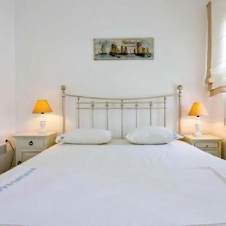 Beach Luxury Sea Front House 度假居 洛加拉斯